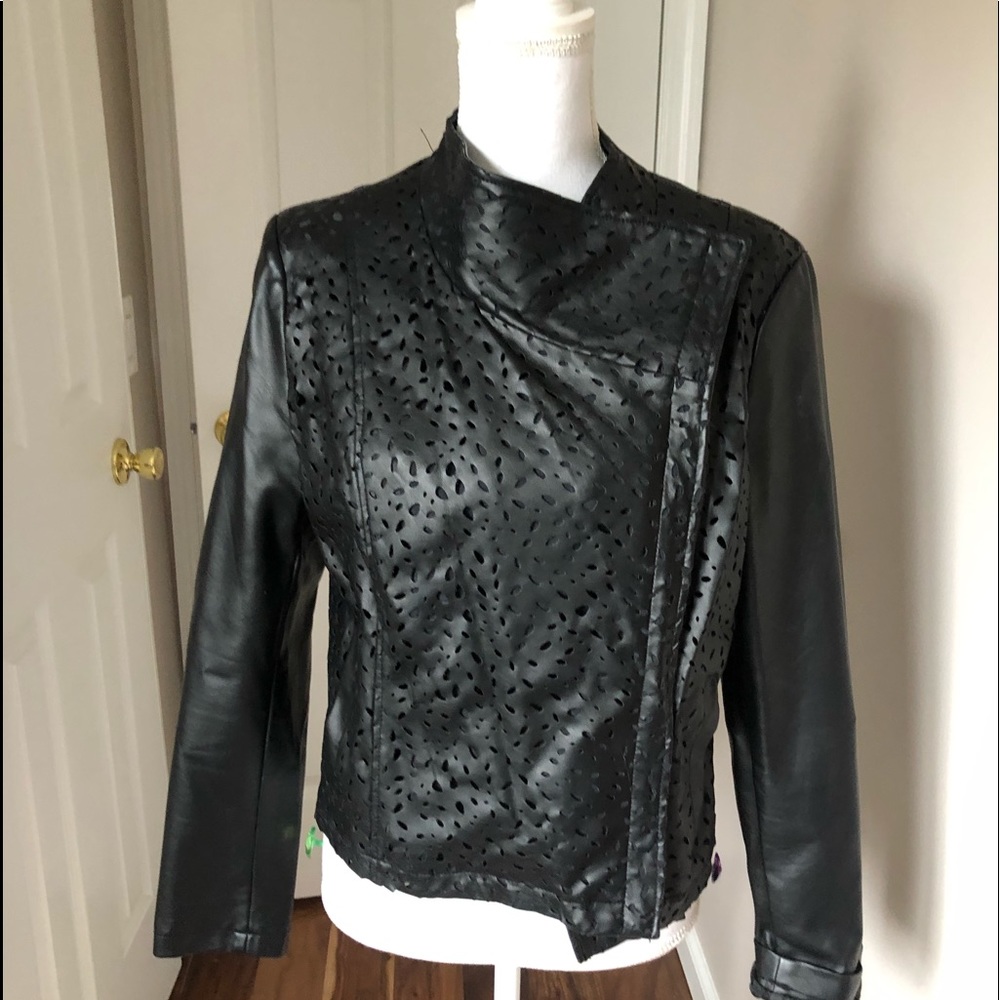 Revue leather jacket/ great condition/ size M